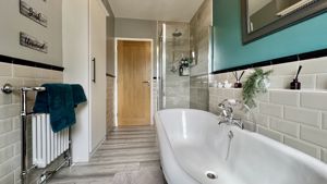 Photo 25- click for photo gallery